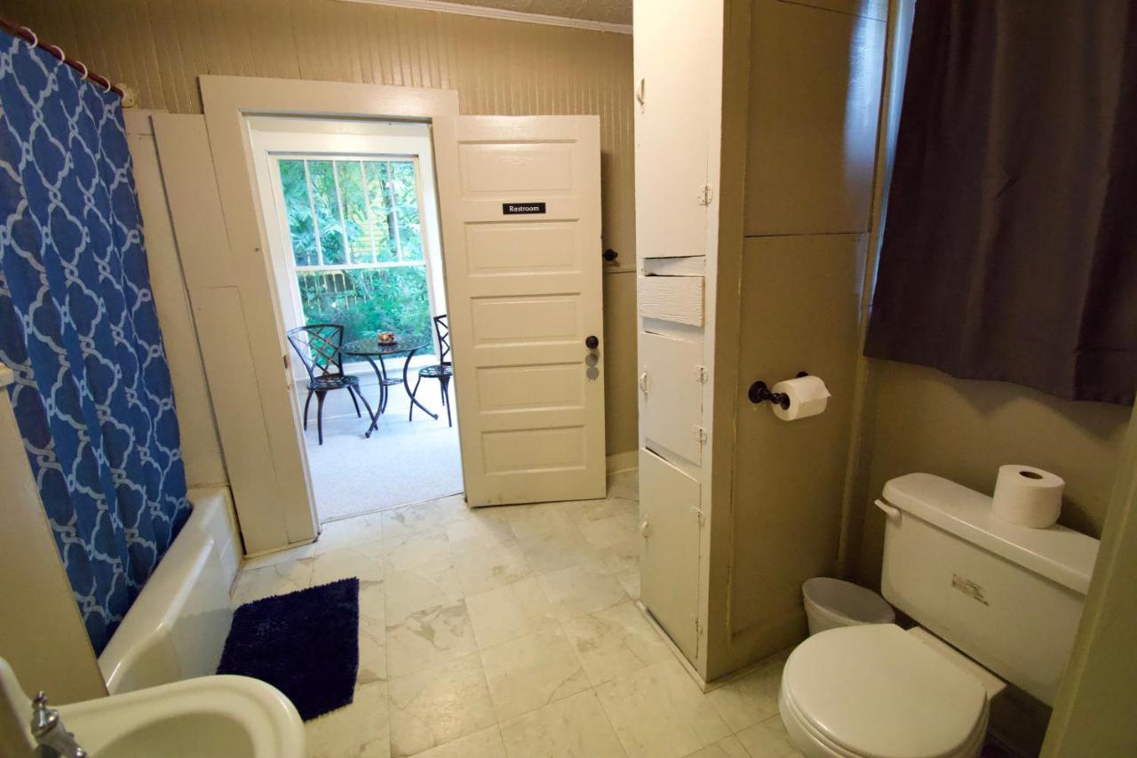Cajun Hostel Downtown Лафаєт Екстер'єр фото